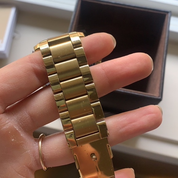 Michael Kors watch - Picture 4 of 7